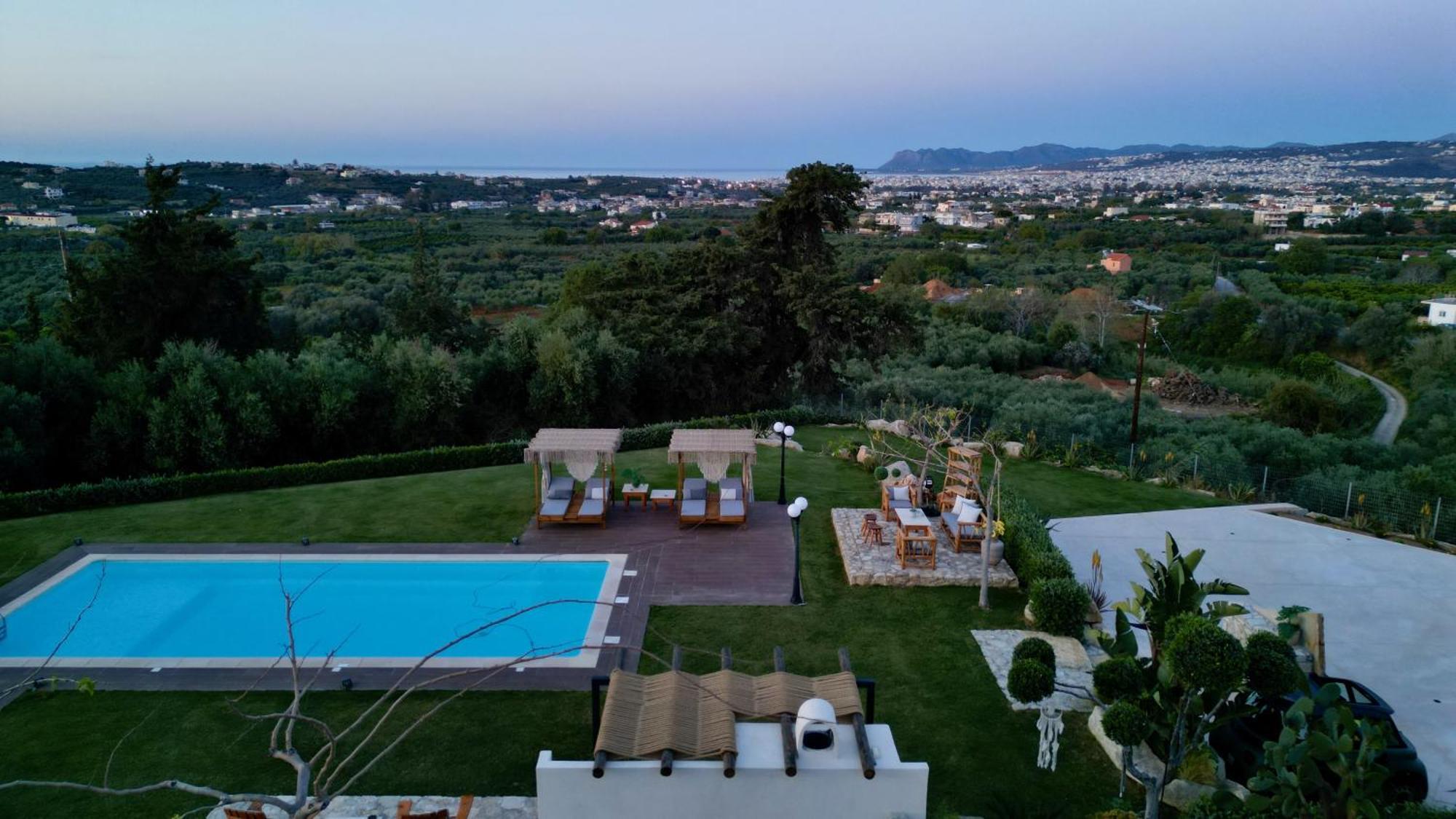Olivenest Chania Executive Villa Perivólia Exterior foto